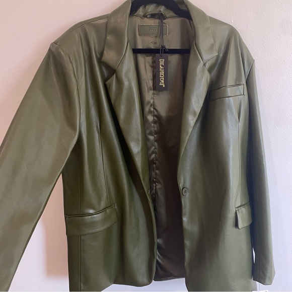 BLANK NYC | Dark Green Oversized One Button Faux Leather Blazer - Picture 5 of 8